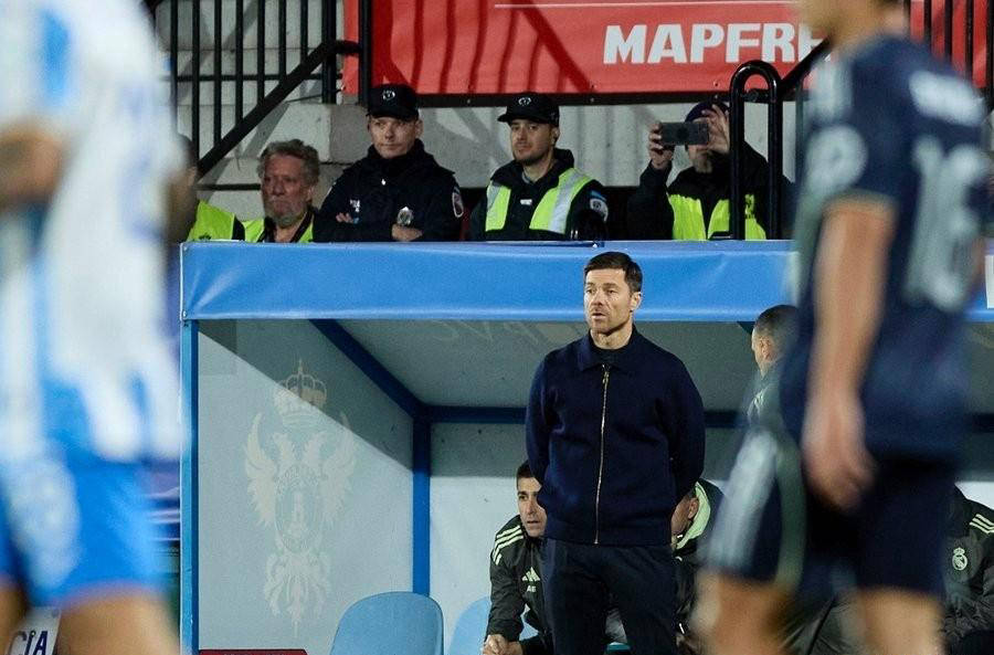 西甲两大豪门联袂晋级，马竞与皇马上演惊险胜利，两球星共创多项纪录